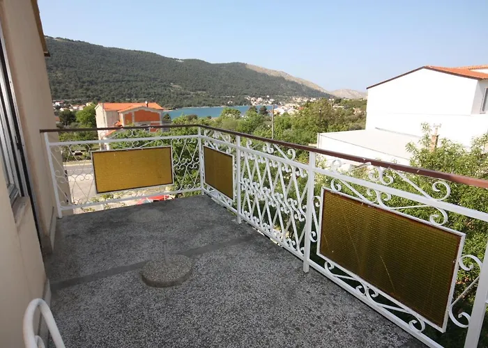 With Parking Space Grebastica, Sibenik - 6103 Apartman Grebastica