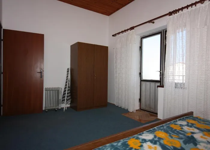 Apartman With Parking Space Grebastica, Sibenik - 6103 *