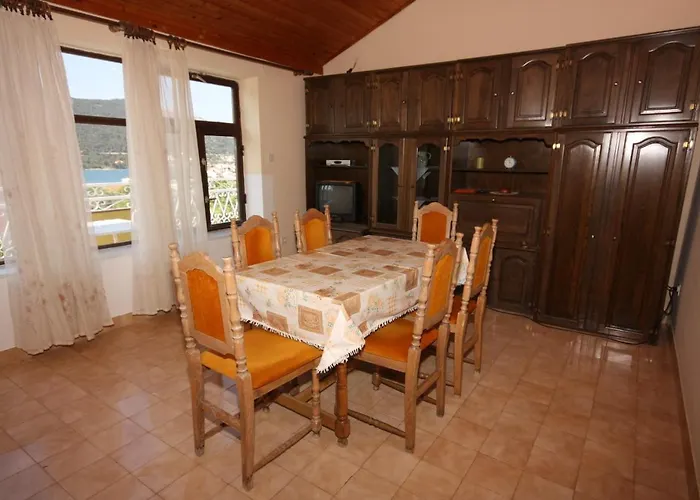 With Parking Space Grebastica, Sibenik - 6103 Apartman *