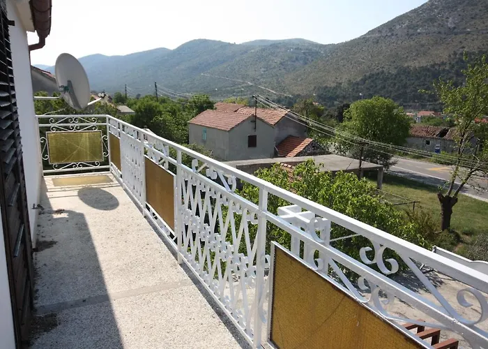 Apartman With Parking Space Grebastica, Sibenik - 6103 Grebastica