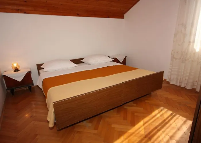 With Parking Space Grebastica, Sibenik - 6103 *